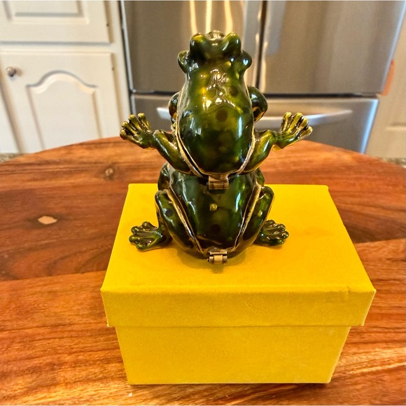 Enamel Double Frog Trinket Box Green Frogs jeweled eyes - Picture 4 of 8